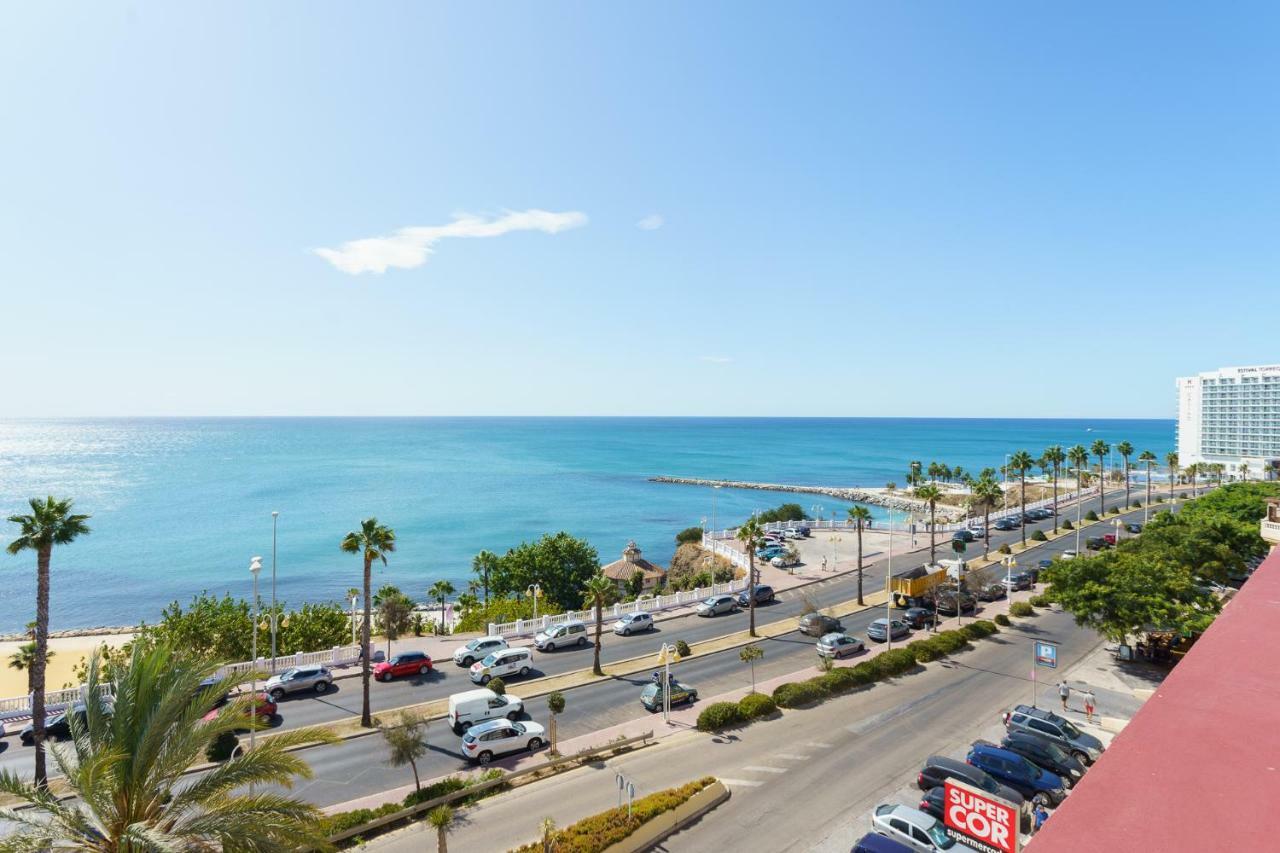 Spacious Beachfront Flat With Sea Views And Private Indoor Parking Беналмадена Екстериор снимка